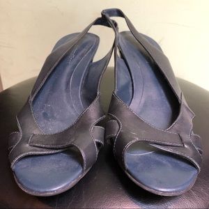 Black Patent Leather Naturalizer Heel